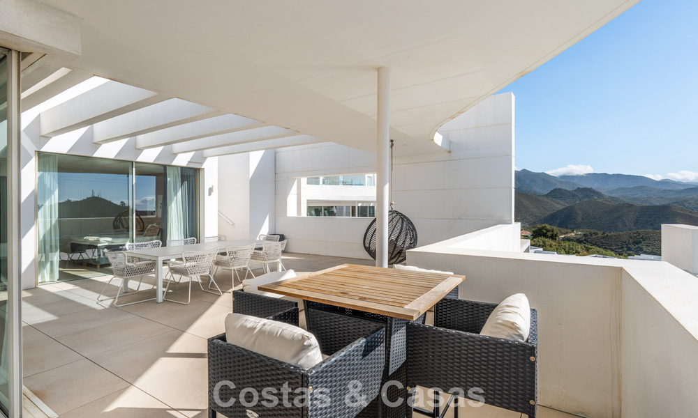 Move-in ready, modern-sleek penthouse with panoramic sea views for sale, in a luxury resort near Marbella town 780755