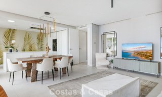 Luxurious, modern apartment with sea views for sale directly on the beach in Estepona, Costa del Sol 780776 