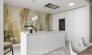 Luxurious, modern apartment with sea views for sale directly on the beach in Estepona, Costa del Sol 780778 