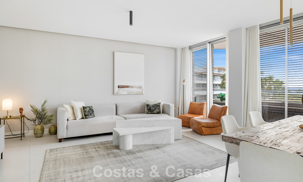 Luxurious, modern apartment with sea views for sale directly on the beach in Estepona, Costa del Sol 780780