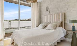 Luxurious, modern apartment with sea views for sale directly on the beach in Estepona, Costa del Sol 780787 