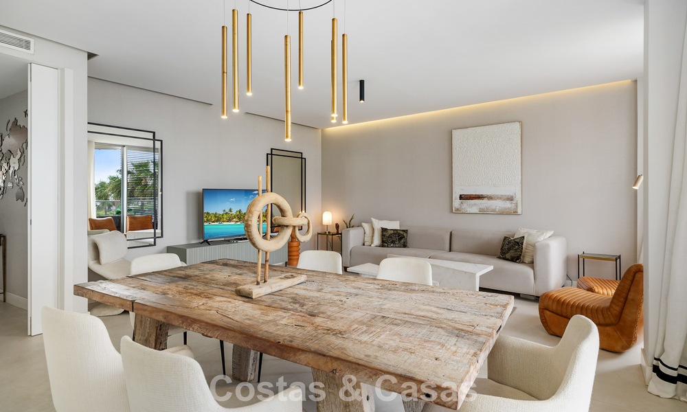 Luxurious, modern apartment with sea views for sale directly on the beach in Estepona, Costa del Sol 780798