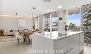 Luxurious, modern apartment with sea views for sale directly on the beach in Estepona, Costa del Sol 780801 