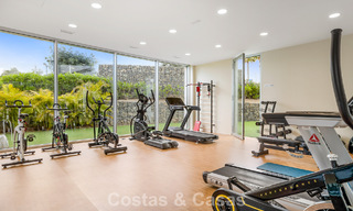 Luxurious, modern apartment with sea views for sale directly on the beach in Estepona, Costa del Sol 780809 