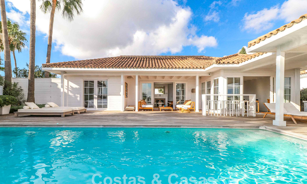 Ready to move in, Mediterranean single storey villa for sale, in a golf area of Benahavis - Marbella 780811