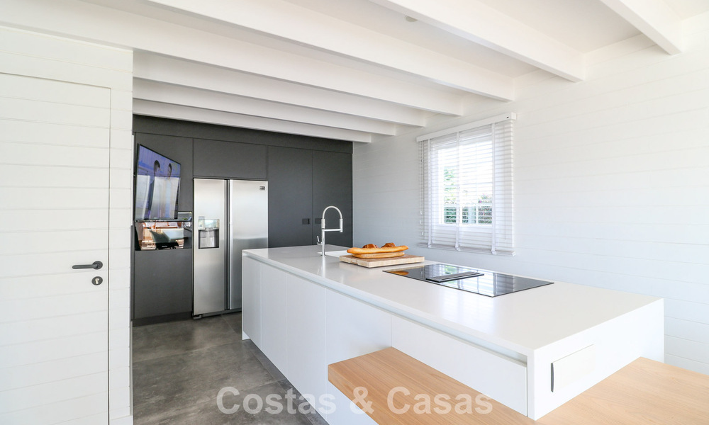 Ready to move in, Mediterranean single storey villa for sale, in a golf area of Benahavis - Marbella 780816