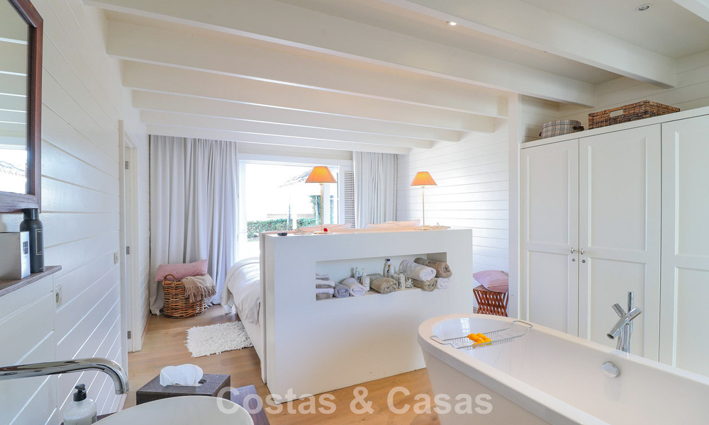 Ready to move in, Mediterranean single storey villa for sale, in a golf area of Benahavis - Marbella 780819