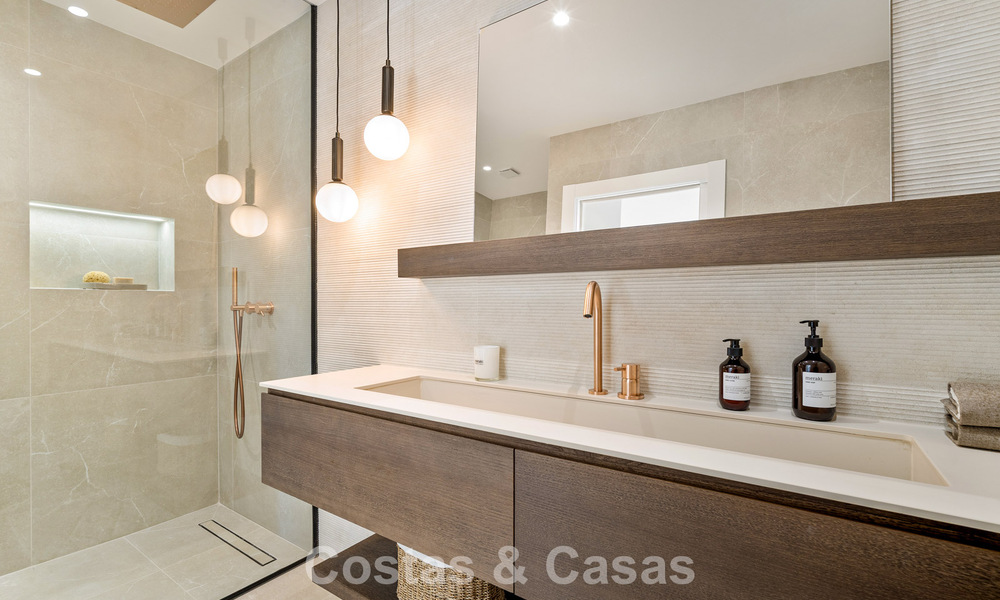 Charming renovated townhouse for sale in the popular golf enclave of Aloha Golf, in Nueva Andalucia, Marbella 780882