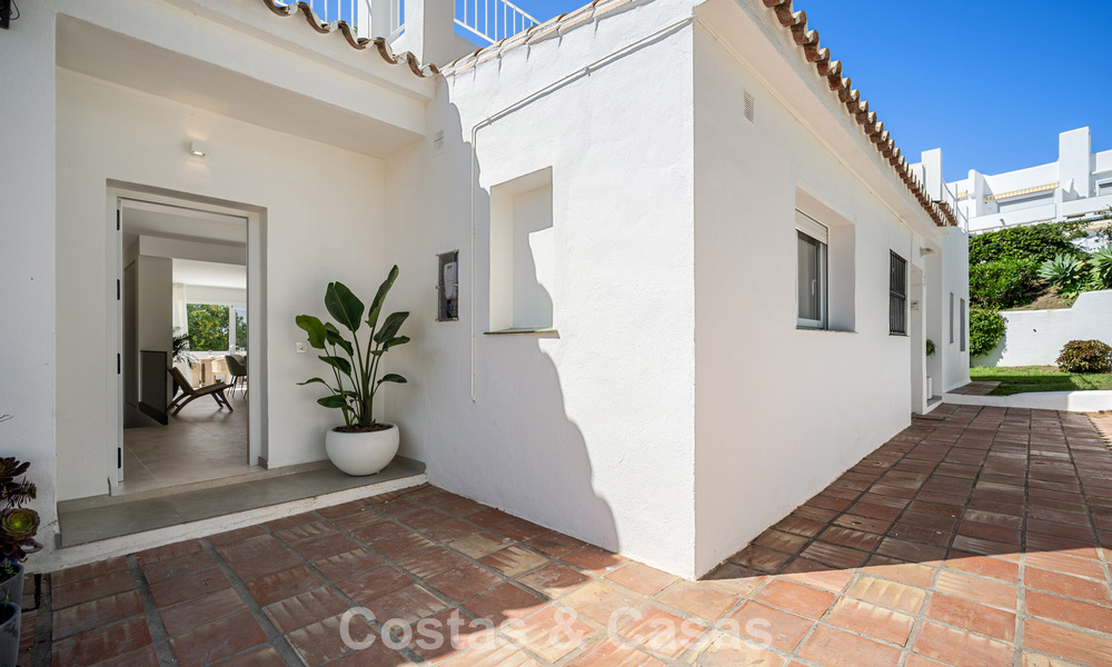 Charming renovated townhouse for sale in the popular golf enclave of Aloha Golf, in Nueva Andalucia, Marbella 780894