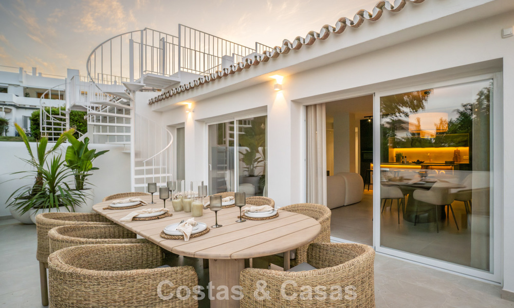 Charming renovated townhouse for sale in the popular golf enclave of Aloha Golf, in Nueva Andalucia, Marbella 780906