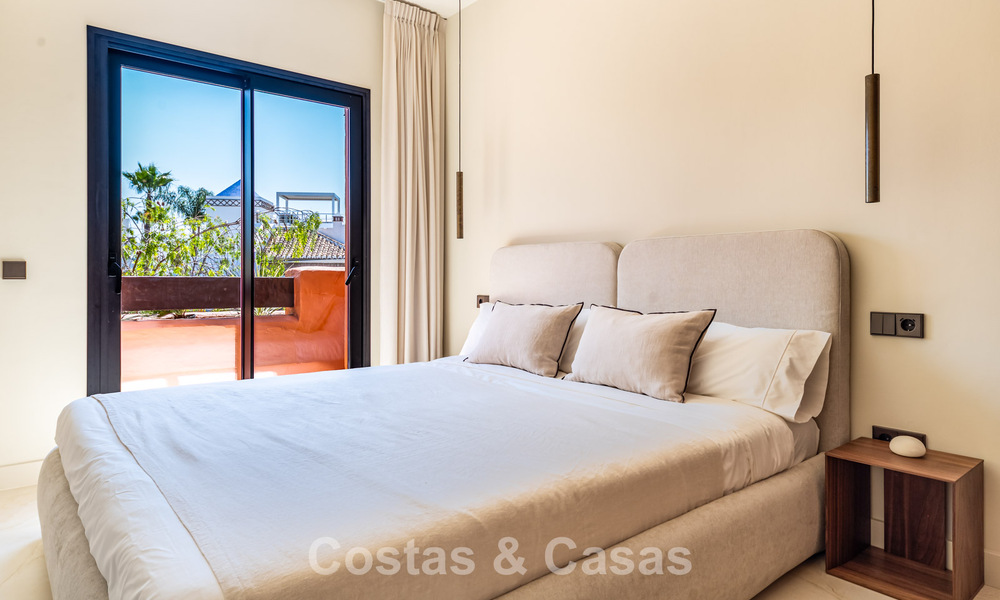 Luxurious renovated Mediterranean style townhouse for sale on Marbella’s Golden Mile 782955