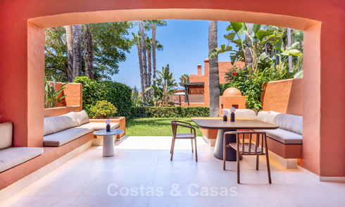 Luxurious renovated Mediterranean style townhouse for sale on Marbella’s Golden Mile 782963