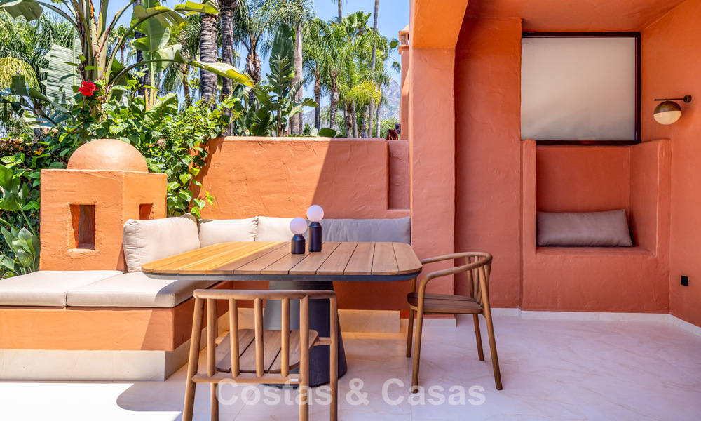 Luxurious renovated Mediterranean style townhouse for sale on Marbella’s Golden Mile 782965