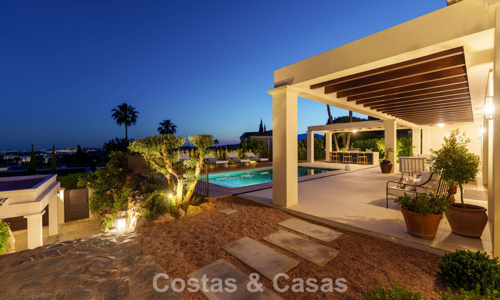 Move-in ready, single level luxury villa for sale in Nueva Andalucia’s Golf Valley, Marbella 780925