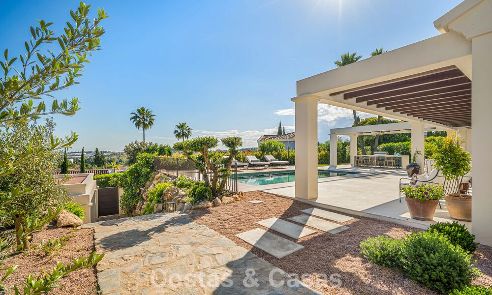 Move-in ready, single level luxury villa for sale in Nueva Andalucia’s Golf Valley, Marbella 780944