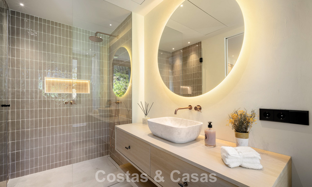Move-in ready, single level luxury villa for sale in Nueva Andalucia’s Golf Valley, Marbella 781013