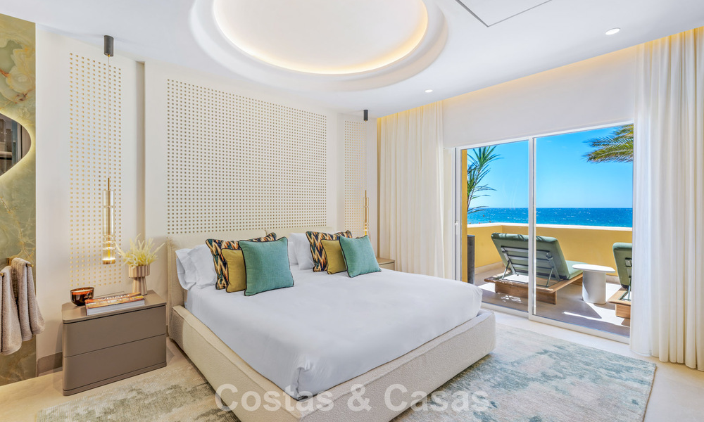 Luxurious 3-bedroom beachfront apartment with frontal sea views for sale east of Marbella centre 780915