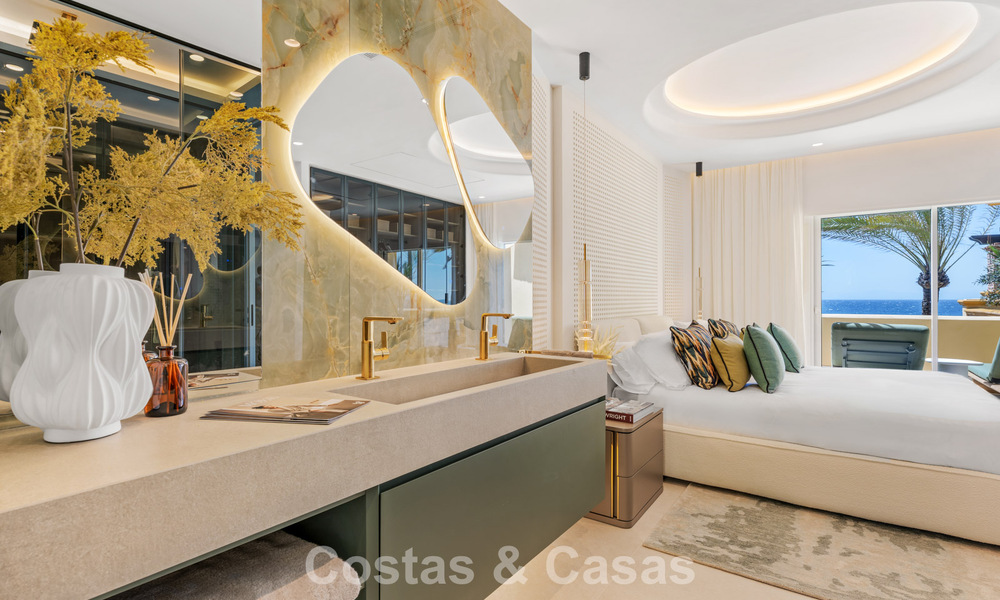 Luxurious 3-bedroom beachfront apartment with frontal sea views for sale east of Marbella centre 780922