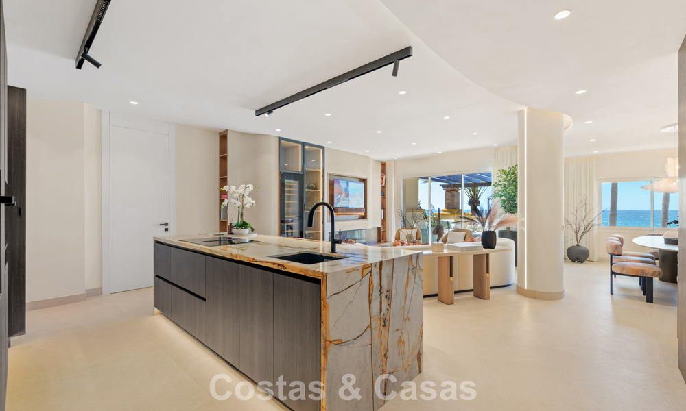 Luxurious 3-bedroom beachfront apartment with frontal sea views for sale east of Marbella centre 780935