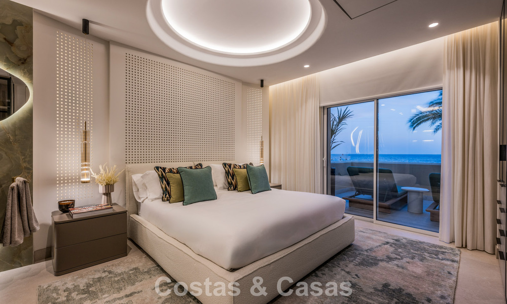 Luxurious 3-bedroom beachfront apartment with frontal sea views for sale east of Marbella centre 780965