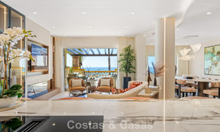 Luxurious 3-bedroom beachfront apartment with frontal sea views for sale east of Marbella centre 781000 