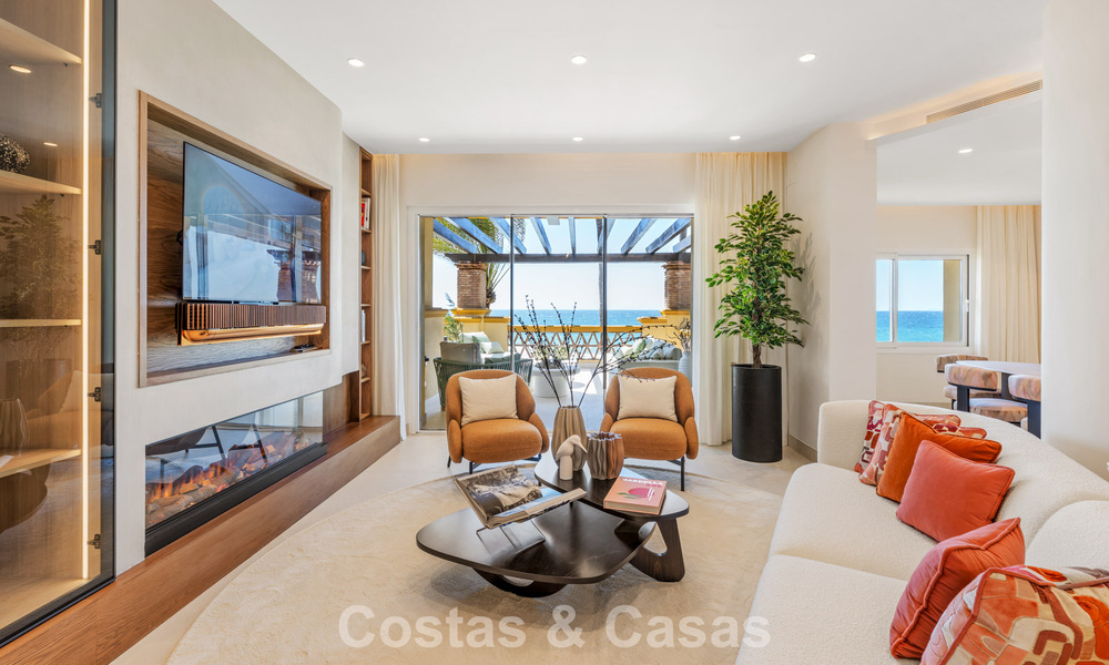 Luxurious 3-bedroom beachfront apartment with frontal sea views for sale east of Marbella centre 781007