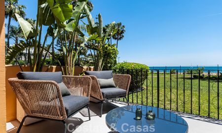Move-in ready beach apartment with stunning sea views for sale in the western part of Estepona 781075