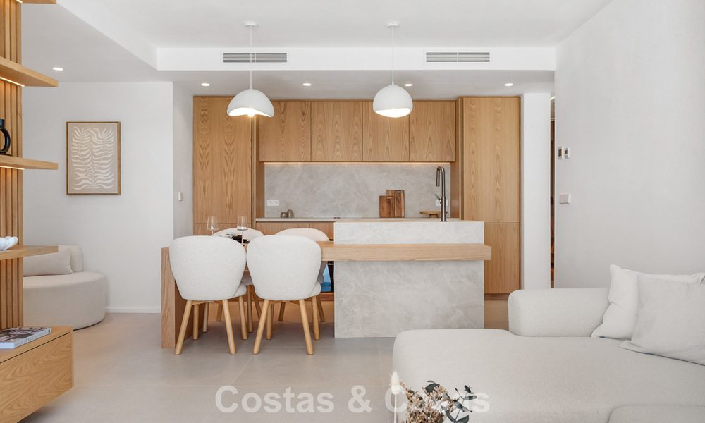 Move-in ready beach apartment with stunning sea views for sale in the western part of Estepona 781078