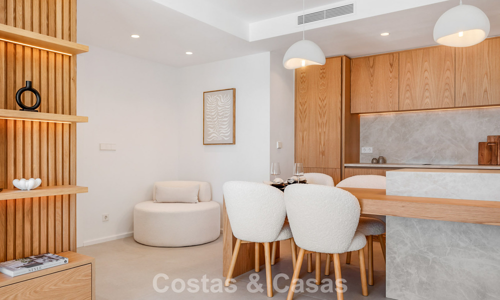 Move-in ready beach apartment with stunning sea views for sale in the western part of Estepona 781083