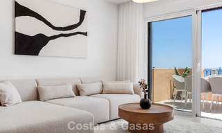 Move-in ready beach apartment with stunning sea views for sale in the western part of Estepona 781084 
