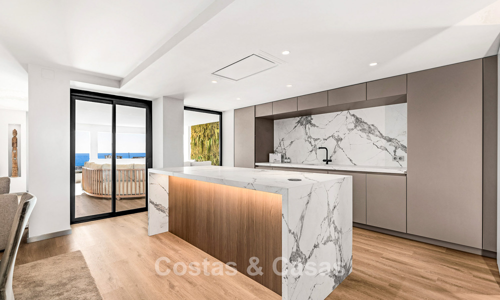 Renovated, spacious 5-bedroom apartment for sale in Puerto Banus, Marbella 781221