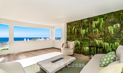 Renovated, spacious 5-bedroom apartment for sale in Puerto Banus, Marbella 781223