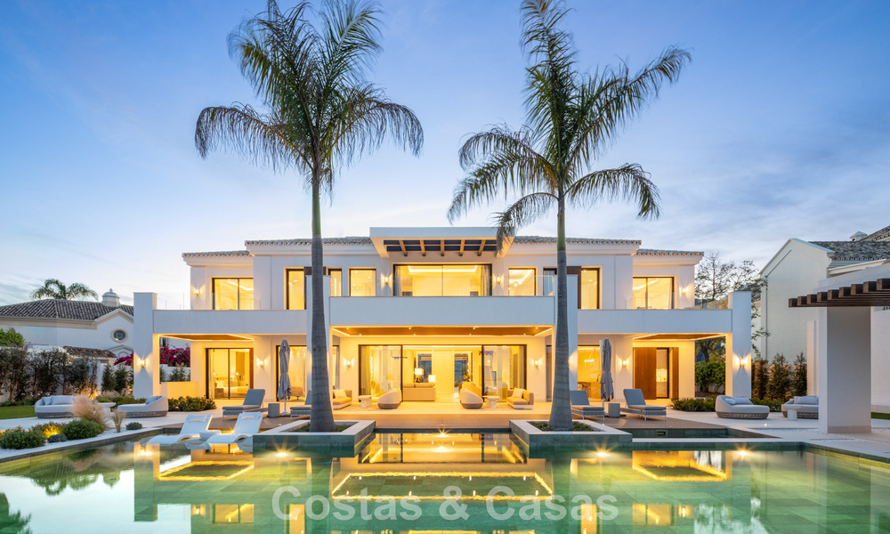 Exclusive luxury villa with modern Andalusian architecture for sale with panoramic sea views in Marbella - Benahavis 781175