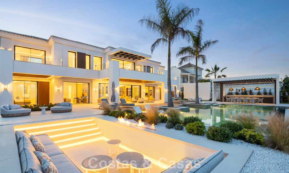 Exclusive luxury villa with modern Andalusian architecture for sale with panoramic sea views in Marbella - Benahavis 781176