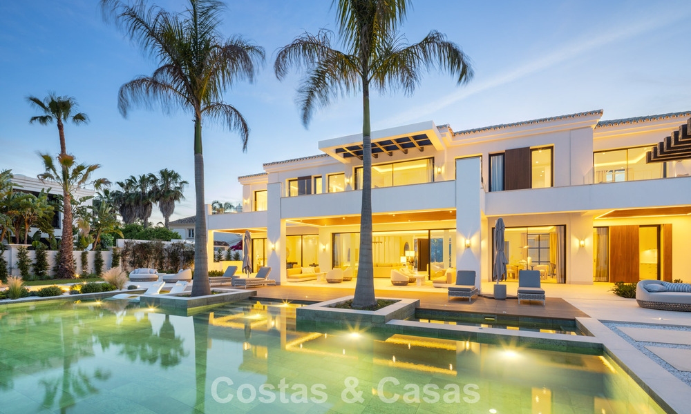 Exclusive luxury villa with modern Andalusian architecture for sale with panoramic sea views in Marbella - Benahavis 781177