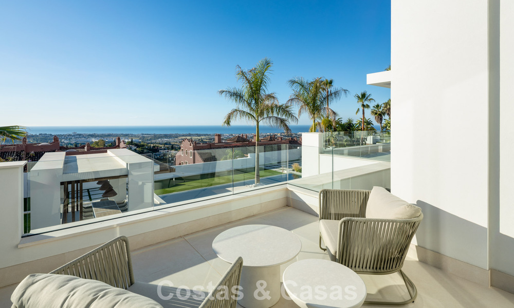 Exclusive luxury villa with modern Andalusian architecture for sale with panoramic sea views in Marbella - Benahavis 781184