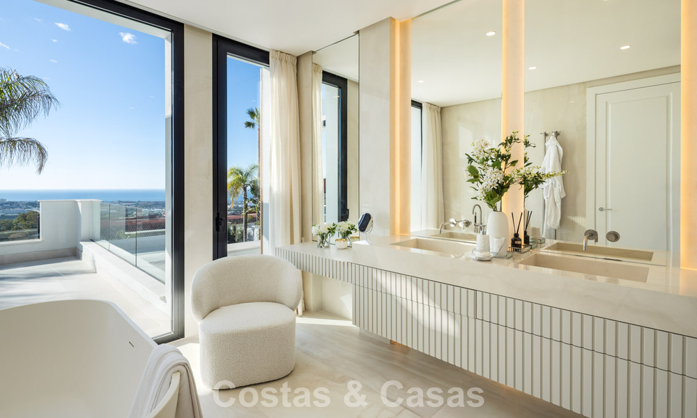 Exclusive luxury villa with modern Andalusian architecture for sale with panoramic sea views in Marbella - Benahavis 781190