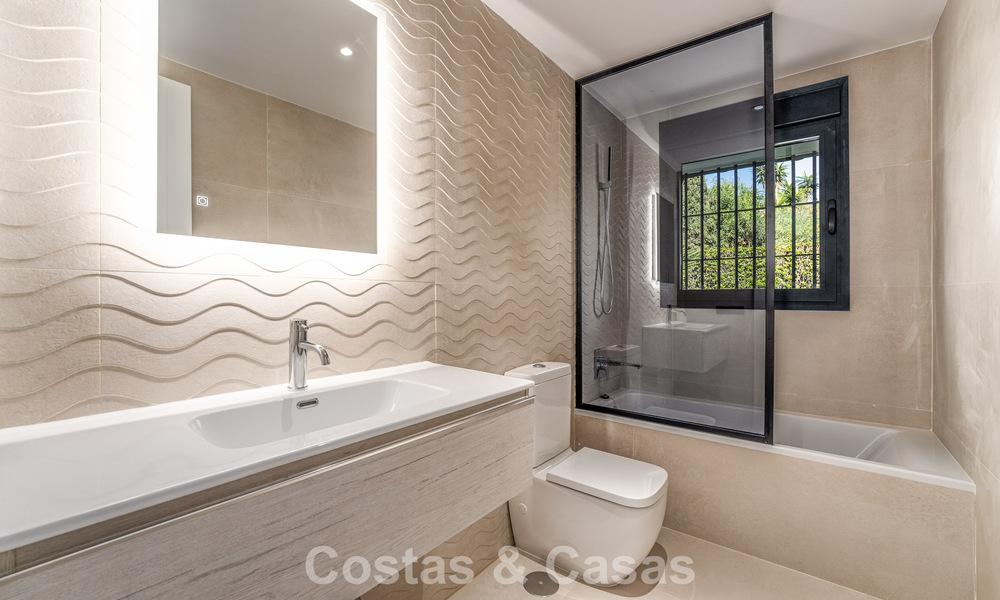 Luxury single storey villa with sea views for sale near the beach and golf course in Mijas Costa, Costa del Sol 781230