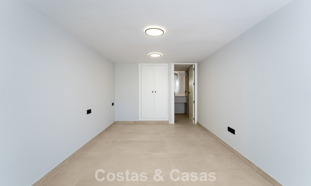 Luxury single storey villa with sea views for sale near the beach and golf course in Mijas Costa, Costa del Sol 781237