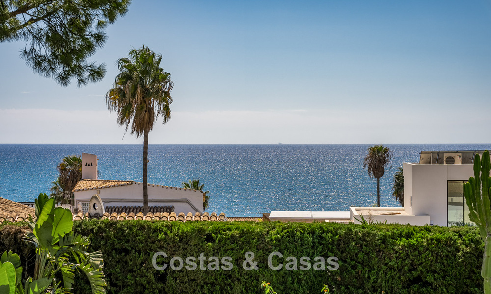Luxury single storey villa with sea views for sale near the beach and golf course in Mijas Costa, Costa del Sol 781238
