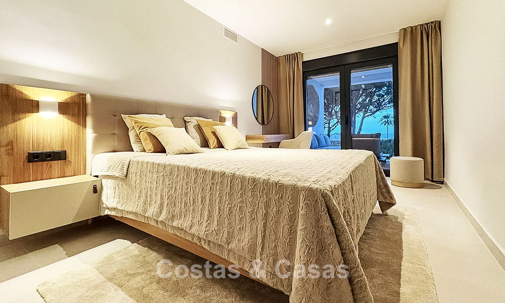 Luxury single storey villa with sea views for sale near the beach and golf course in Mijas Costa, Costa del Sol 781243