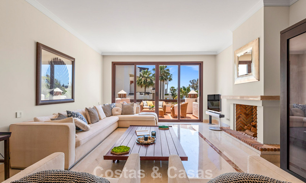 Luxury penthouse for sale on the beach on the New Golden Mile between Marbella and Estepona 781254