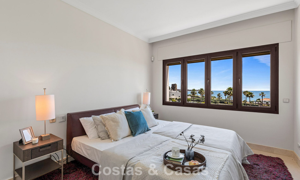 Luxury penthouse for sale on the beach on the New Golden Mile between Marbella and Estepona 781261