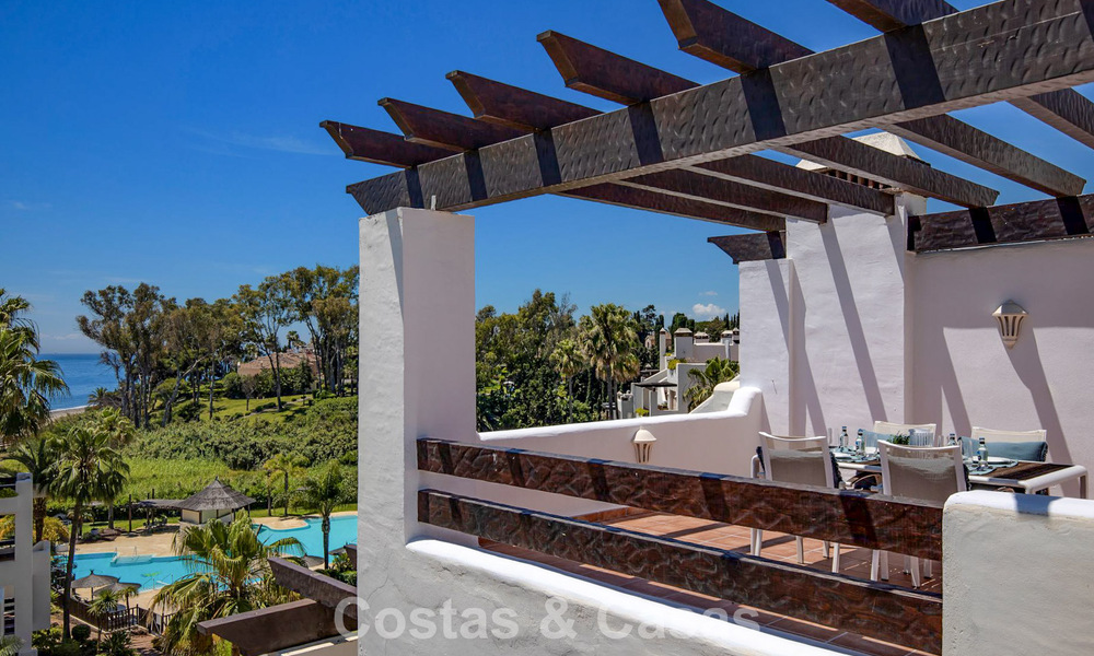 Luxury penthouse for sale on the beach on the New Golden Mile between Marbella and Estepona 781280