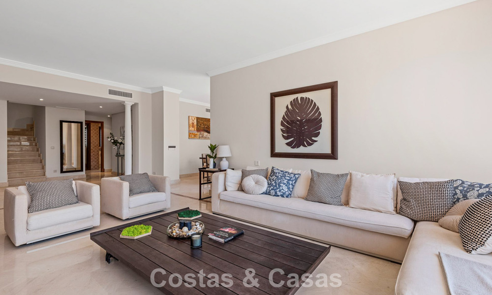Luxury penthouse for sale on the beach on the New Golden Mile between Marbella and Estepona 781284