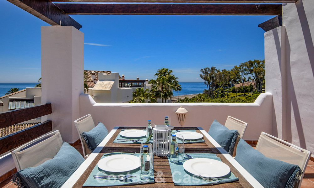 Luxury penthouse for sale on the beach on the New Golden Mile between Marbella and Estepona 781286
