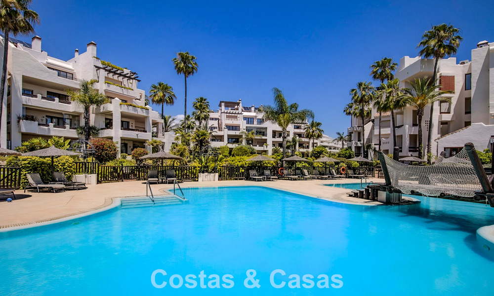 Luxury penthouse for sale on the beach on the New Golden Mile between Marbella and Estepona 781288