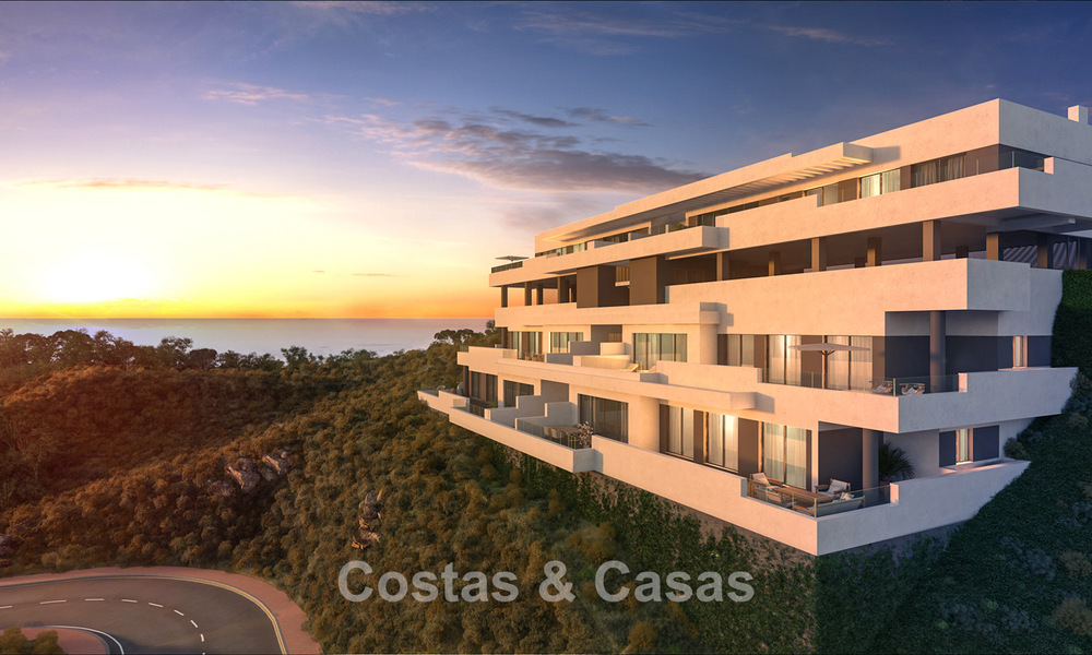 New apartments with sea views for sale just a stone's throw from the golf course in La Cala de Mijas, Costa del Sol 781167