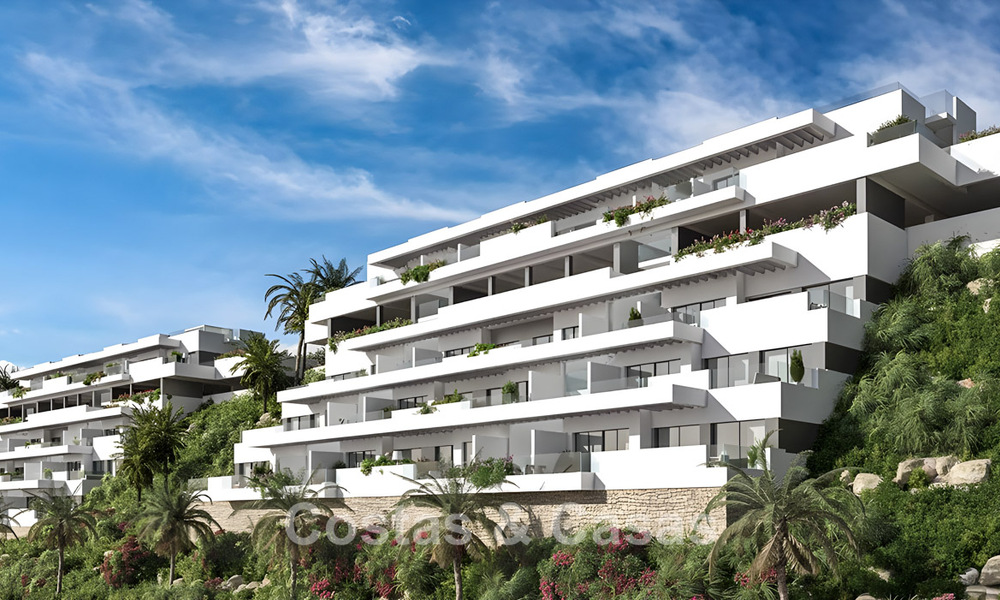 New contemporary luxury apartments with sea views for sale near golf course in La Cala de Mijas, Costa del Sol 781171