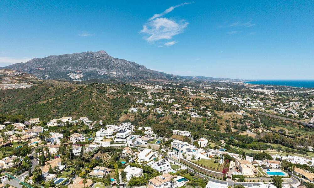 Modernist family villa for sale, in a sought-after community in La Quinta, Marbella - Benahavis 781402